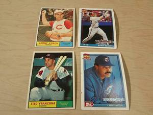 lot 162 image: BASEBALL CARDS