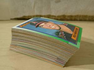 lot 167 image: 1990 TOPPS BASEBALL CARDS