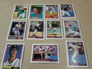lot 186 image: MN TWINS BASEBALL CARDS