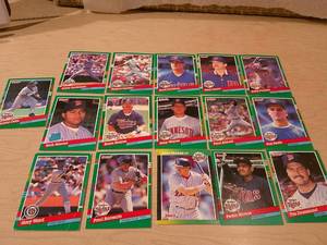 lot 153 image: BASEBALL CARDS