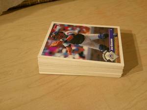 lot 206 image: 1992 DONRUSS LEAF BASEBALL CARDS