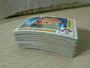 lot 221 image: 1984 TOPPS BASEBALL CARDS