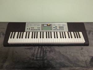 Tested and Working Casio LK-175 Electronic Keyboard