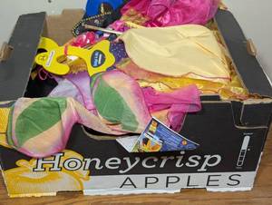 Box of Mixed Costumes - Mixed Styles and Sizes - Spiderman to Princess to Sonic - Range 6-9 Costumes a Box