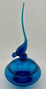 lot 7 image: Viking Glass Long Tail Bird Dish Blue 13 Tall
