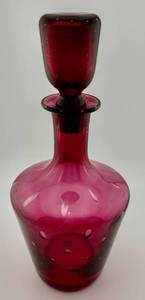 lot 21 image: Cranberry Colored Decanter Controlled Bubble