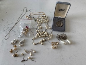 Assorted Jewelry