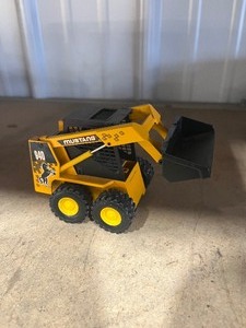 Mustang Skid Loader Toy