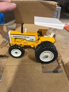 G750 Moline  Tractor Collectable