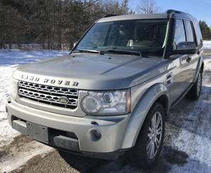 lot 3 image: 2010 Land Rover LR4 AWD