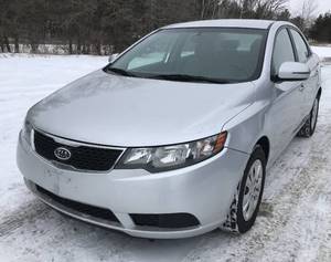 lot 4 image: 2012 Kia Forte EX