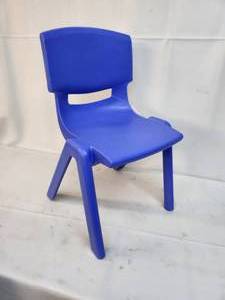 lot 97 image: Kids Plastic Chair