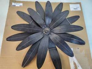 lot 100 image: Bronze Metal Flower Wall Accent