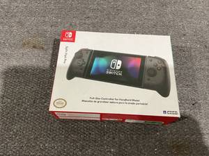 lot 160 image: HORI Nintendo Switch Split Pad Pro Ergonomic Controller for Handheld Mode