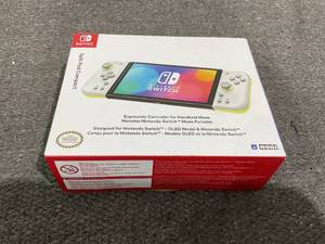 lot 165 image: HORI Split Pad Compact Controller for Handheld Mode Nintendo Switch