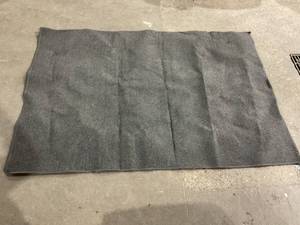 lot 260 image: Mainstays Titan Grey Durable Indoor Utility Area Rug