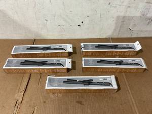 lot 281 image: LOT OF 5 Conair Pro Ceramic Curling Irons