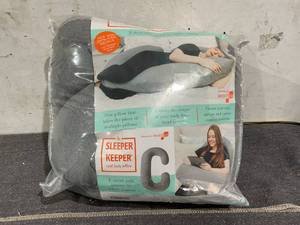 lot 194 image: Leachco Sleeper Keeper Total Body Pregnancy Pillow