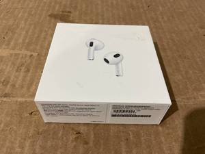 lot 312 image: Apple AirPods (3rd Generation)