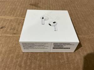 lot 313 image: Apple AirPods (3rd Generation)