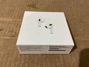 lot 314 image: Apple AirPods (3rd Generation)