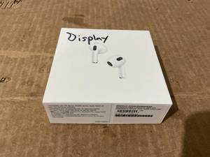 lot 318 image: Apple AirPods (3rd Generation) DISPLAY