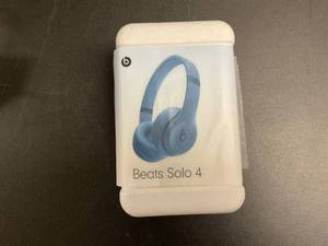 lot 43 image: Beats by Dr. Dre Beats Solo 4 Wireless On-Ear Headphones