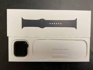 lot 64 image: Apple Watch SE (2nd Gen) GPS 44mm Smartwatch with Midnight Aluminum Case