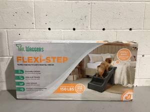 lot 531 image: Tail Waggers Dog Stairs Flexi-Step, Foldable Dog Steps with 4-Step Design and Non-Slip Treads, Medium