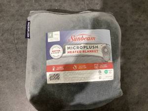 lot 643 image: Full Size Sunbeam Blanket Grey Microplush, 12 Heat Settings, 12-Hour Auto Shut-Off, Electric Heated Blanket with Controller, 84 x 72