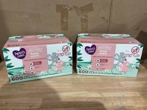 lot 395 image: LOT OF 2 Parents Choice Fresh Scent Baby Wipes, 600 Count