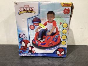 lot 701 image: Spidey & His Amazing Friends by Flybar, 6V Bumper Car Ride On