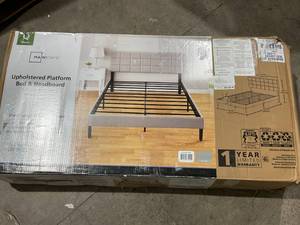 lot 444 image: Queen Size Mainstays Upholstered Platform Bed