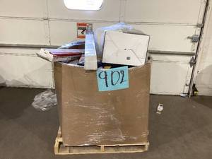 lot 902 image: Wholesale Pallet of Assorted Miscellaneous Items