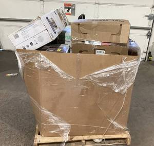 lot 907 image: Wholesale Pallet of Assorted Miscellaneous Items