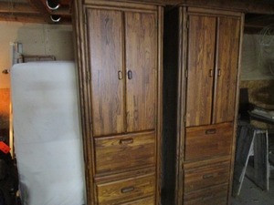 lot 4 image: Bed Suite, Towers, Mirror, Frame