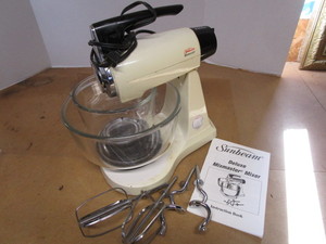 lot 101 image: Sunbeam Mixmaster Stand Mixer
