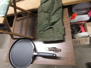 lot 120 image: Army Duffle, Stool, Pan, Knife