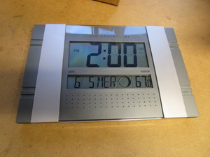 lot 73 image: LaCrosse Clock