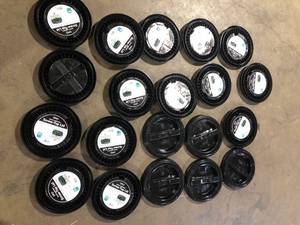 Lot of Bucket  Companion Screw-Top Lid Customer Returns See Pictures