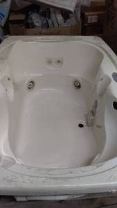 Used Jacuzzi Whirlpool Bath with Wave Pulse System