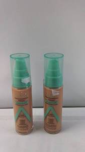 Pair of Almay Clear Complexion Makeup in 400 Neutral
