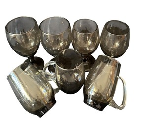 lot 161 image: Vintage Libbey Tawny Brown TEMPO Tankard Handled Beer  Wine  Goblet Glasses MCM
