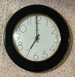 lot 74 image: Howard Miller Wall Clock