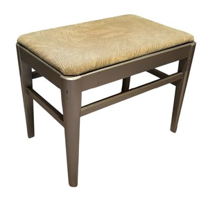 lot 68 image: Vintage Bench