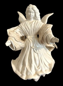 lot 134 image: Decorative Ceramic Angel Figurine