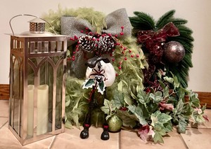 lot 150 image: Christmas Decor to Use Together or Separate in any Room