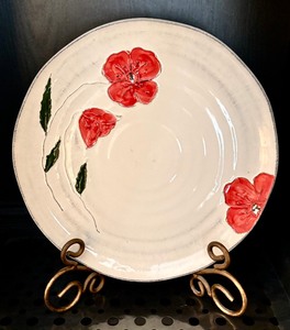 lot 91 image: Beautiful Decorative Platter with Red Floral Design