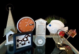 lot 210 image: Fun and Whimsical Home Decor