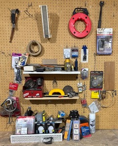 lot 204B image: Lot of Tools including Hole Saw Kit, Light Bulbs, Super TV Grips and So Many More